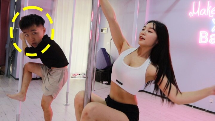 Cô Jelly thực sự khen tôi là thiên tài múa cột sao? ! !