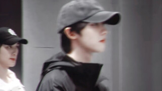 Sangat tampan (T_T)