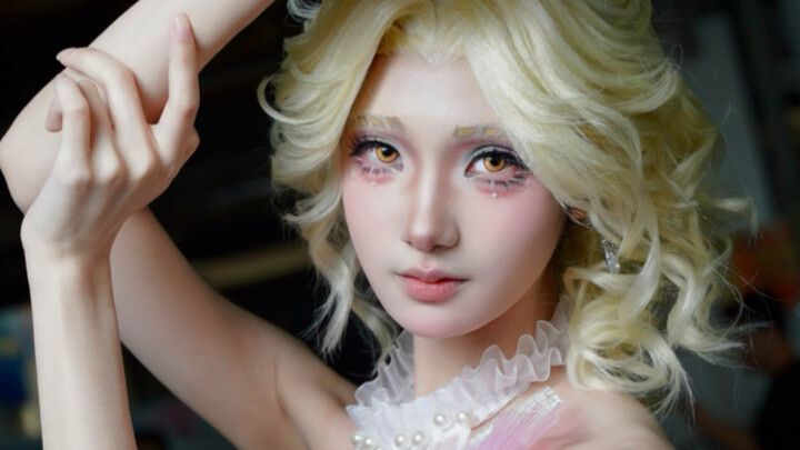 How hard cosplayers work to nail their cosplay