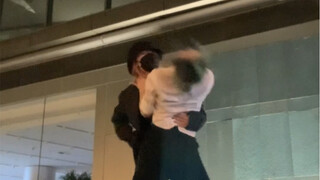Bite me phù hợp hơn với vóc dáng baby của Eunjeong