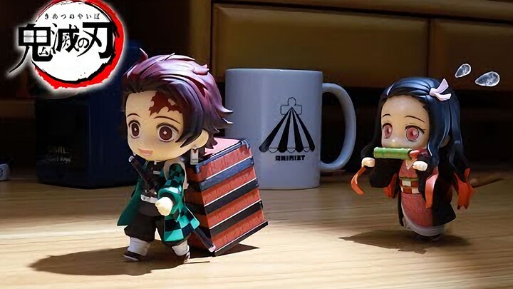 [Stop-Motion Animation + Making-of] Between Nezuko and the Kiwi, Tanjiro Chooses the Kiwi!? (2P Anim