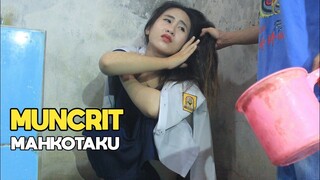 MUNCRITT DIGEDUNG KOSONG SHORT FILM