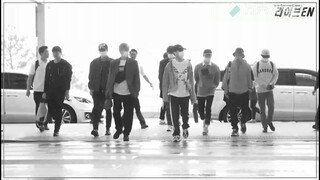 【EXO at the airport】Here come the gang brawlers!!! They're super fierce—really, really fierce!