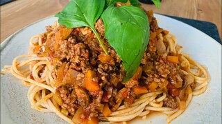 พาเข้าครัวทำ Spaghetti Bolognese สไตล์วินนี่จ้า🍝🍝🍝