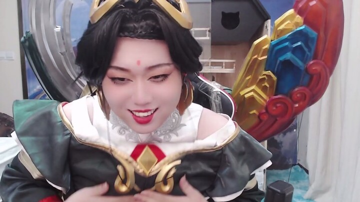 (Molun Nuwa) The cosplay you’ve been waiting for is finally here! Who fell in love at first sight th