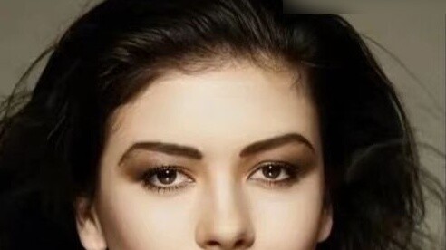 The stunning Zeta-Jones, a combination of elegance and wildness Catherine Zeta-Jones