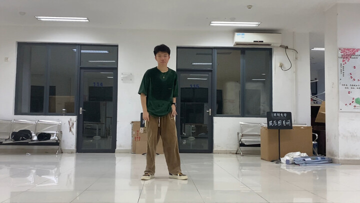 完整版派对之王！上一次穿拖鞋，这次跳一半鞋踢掉一只（