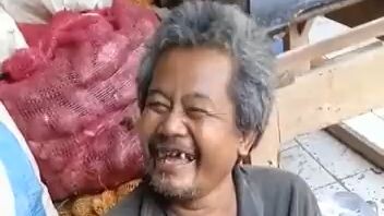 tahan tawa