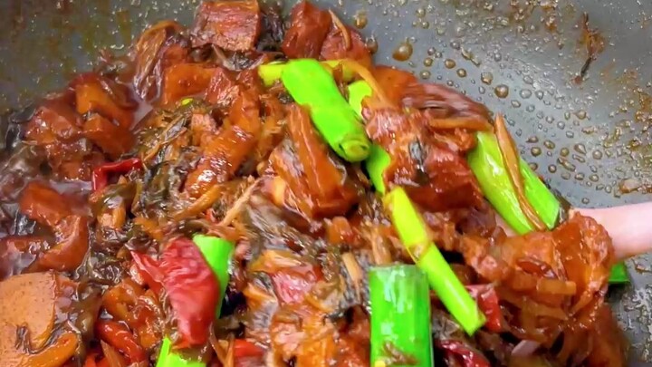 Let me see who still doesn’t know how to make this rice‑complementing masterpiece: braised pork with