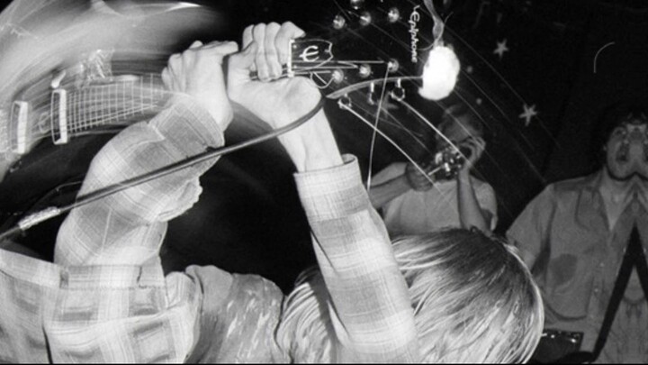 Nirvana’s chaotic show ending  (Live in New York 1990)