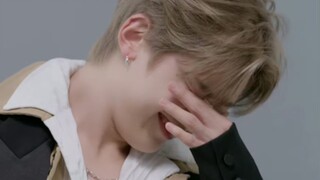 اللحظات المحرجة عندما يتحول شخص من عالم الأنمي إلى نجم كيبوب