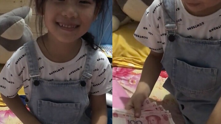 女儿炫耀自己攒了8万块钱，爸爸听后当场懵圈，一番演示瞬间秒懂