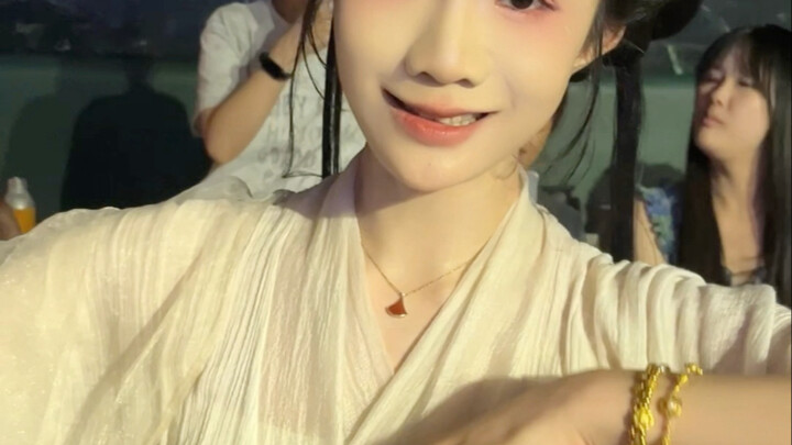 حبيبي، فقط افعل ما تراه صوابًا، فنحن جميعًا خلفك.