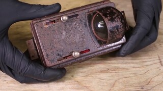 [DIY]Repairing a German soldier's specialized flashlight in WWII