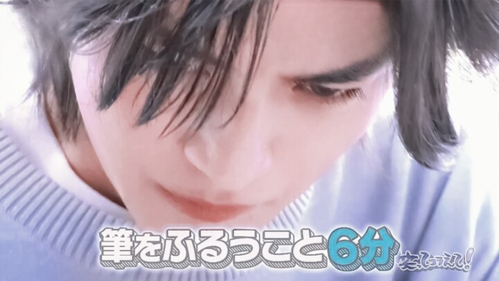 On the street, someone recognized Kamen Rider Zero-One: “My son is your fan.”