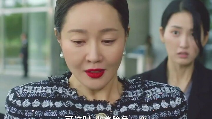 High-Risk Mom Still Works Like Crazy After Her Water Breaks—Now That’s a Fierce Expectant Mom!