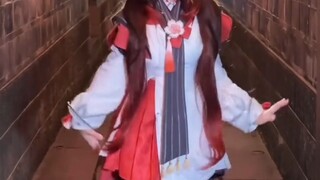 Melihat koleksi cosplay Hu Tao, mana yang paling kamu suka?