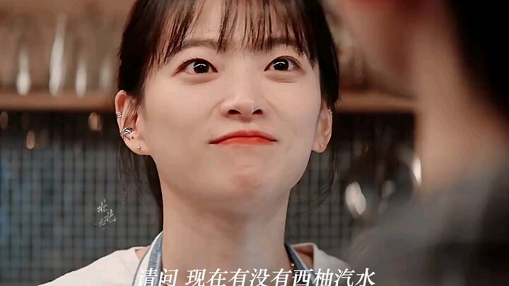 “كن حذرًا دائمًا من الأشخاص الذين يناسبونك بشدة رغم أنك تلتقي بهم للمرة الأولى.” — إم سيوان