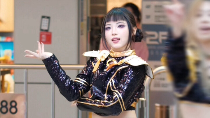 【HUNTR/X&izna】Real-life Zoey is dancing! Golden Demon Hunter Girl Group Zoey & JEEMIN | Hangzhou Tre