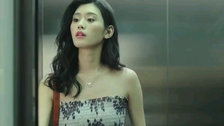 Real or fake, illusory or genuine. The ultimate art of courting a girlfriend.