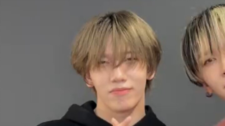 【Lý Tử Hào】Cuối cùng thì Tử Hào của chúng ta cũng đã ủng hộ ITZY quảng bá ca khúc mới rồi!