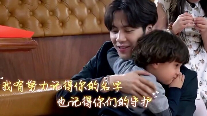 [Jackson Wang arguing with a kid] Hahahaha, this guy even made the kid cry!