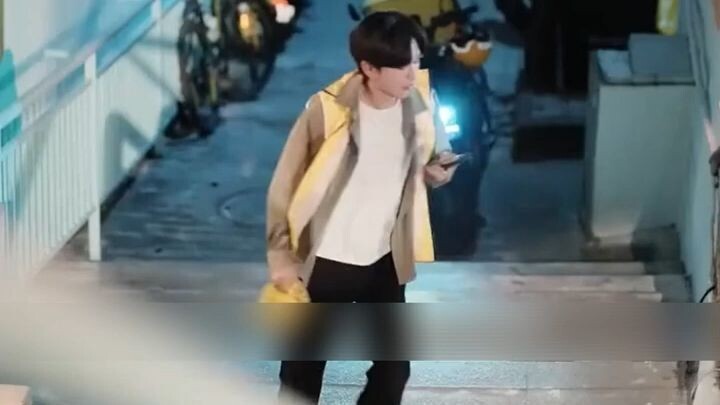 อัจฉริยะวรยุทธ์แฝงตัวเป็นพนักงานส่งของ