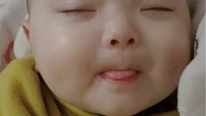 Little babies dream of barbecued pork buns.