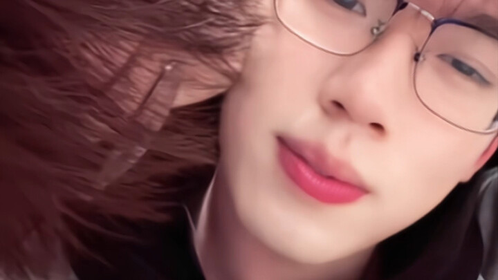 [Jiang-Hu Couple] What are you two doing? Don’t make out on my phone!