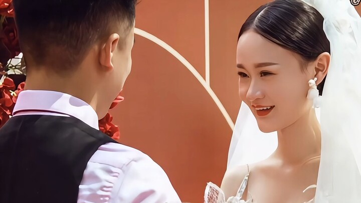 Nếu hôn nhân không mang lại hạnh phúc cho cô ấy, thì cô ấy có thể tự mình bước tiếp.