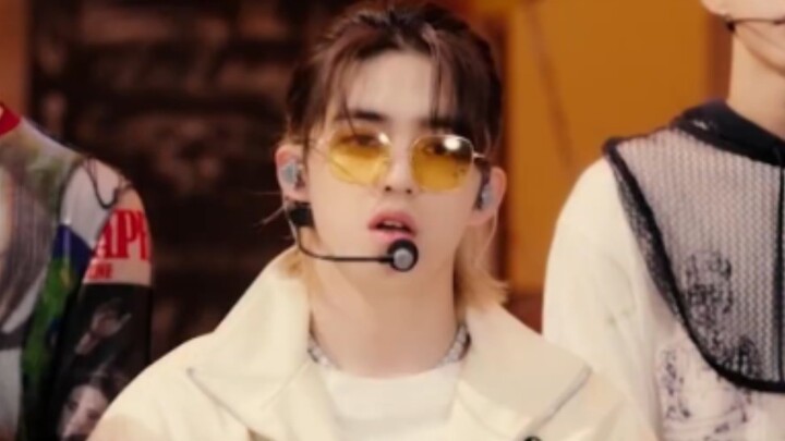 SEVENTEEN «HOT» Sân khấu chất lượng cao 220606