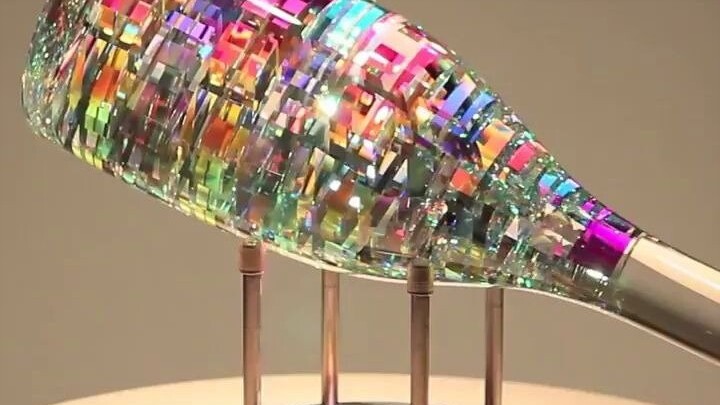 【Kinh ngạc đến tròn mắt】 Nghệ nhân điêu khắc nước ngoài tạo ra tác phẩm nghệ thuật thủy tinh dựa trê