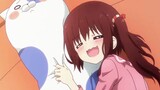 My brother gave Ebina a pillow, and Ebina rolled with joy.