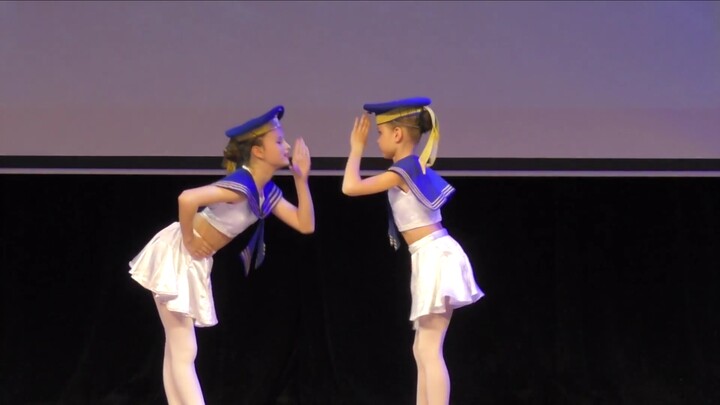 Sailor Dance "Little Apple"