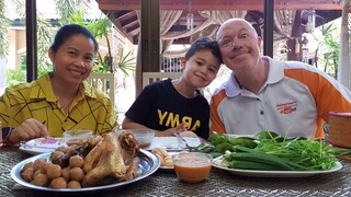 ไก่ต้มน้ำปลาน้ำจิ้มซีฟู้ด ขอบคุณของฝากแฟนคลับ Boiled Chicken with Hot Spicy Dip