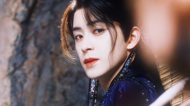 "A demon king in his twenties is at the age when he loves to dress up."