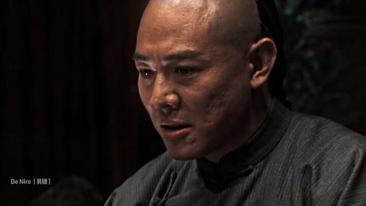 “Chỉ những kẻ hèn nhát mới dùng vũ lực để chứng tỏ sự mạnh mẽ của mình.”
