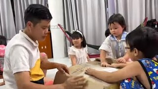 Trà Sữa nhận quá trời quà, Tết này cha Khương Dừa khỏi phải mua quần áo cho BÀ THÚNG luôn