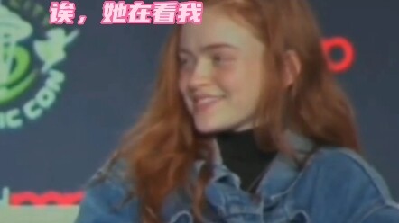 It's so cute to blush for a moment