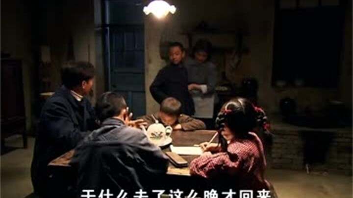 Son Watches for Free—How Secretary Jiao Educated Him