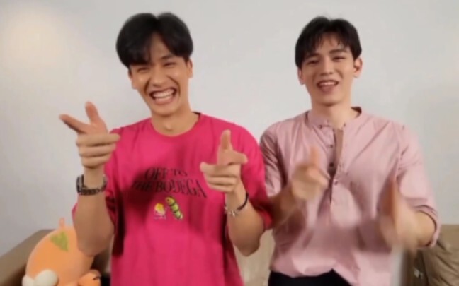 【Tay New】Dai Niu practices hand dance together; Dai keeps making mistakes, and Niu Niu gives him an 