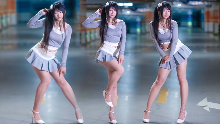 Gadis-gadis super seksi muncul dengan megah! Gelembung meletus