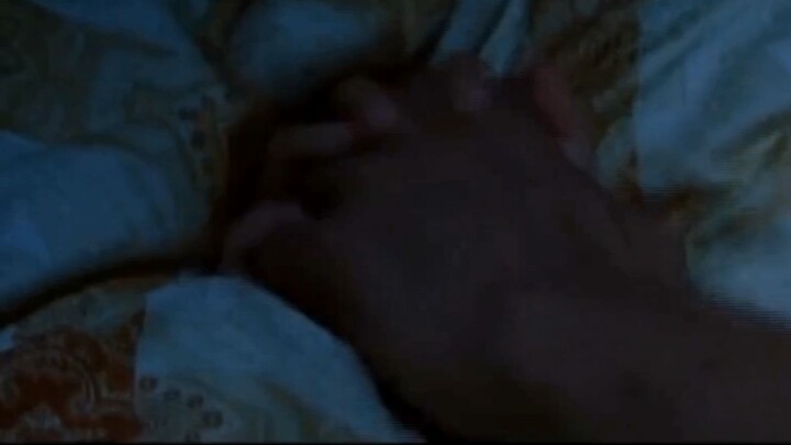 Cảnh giường chiếu và nụ hôn say đắm của Yao Gang và Du Minhe trong "Tên miền tội phạm"