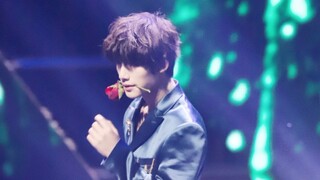 17岁绝美少年丁程鑫翻跳EXO舞蹈《Love shot 》