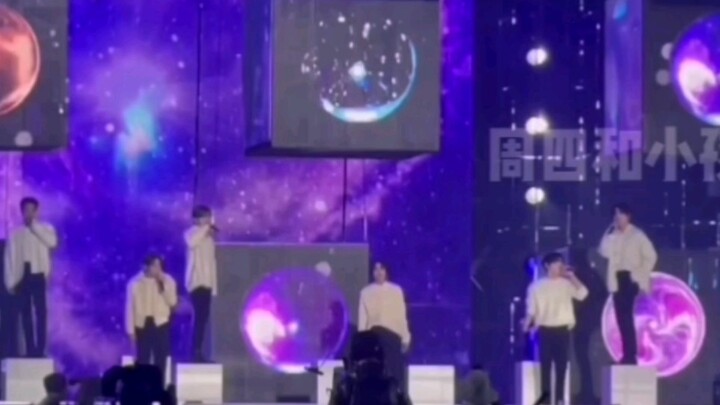 No one sings the chorus? No big deal—Zhong Chenle will step in.