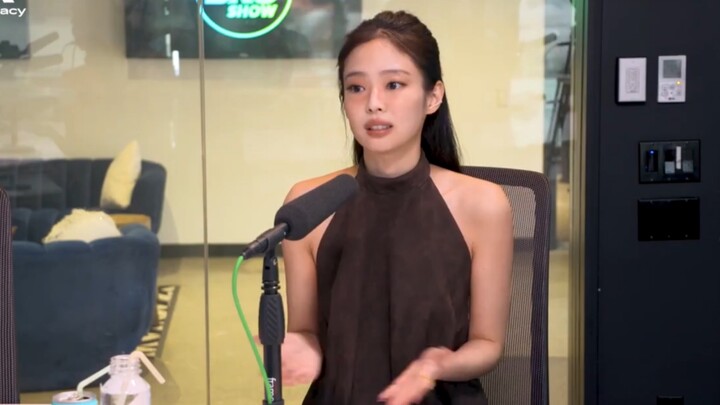 The Best Way to Train Your Listening Is to Get Hooked | Jennie’s Latest English Interview Shares Her