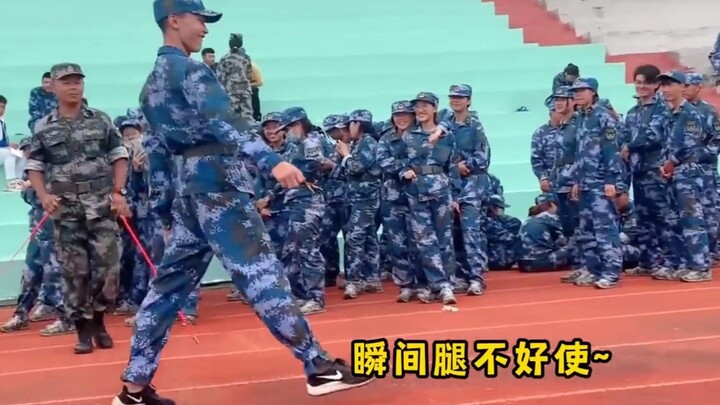 Instructor: Back then, Liu Bei should’ve come to the boot camp and found Zhuge Liang—then he’d have 