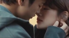 [Lưỡi quấn vào nhau] Kiểu hôn này chắc hẳn cả nam và nữ chính đều khó quên.