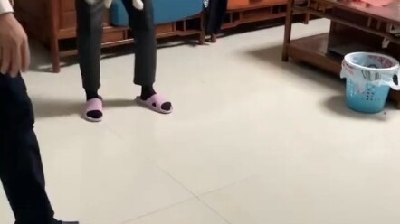 Holy crap, 5 minutes of running up speed, 30 seconds to eat!