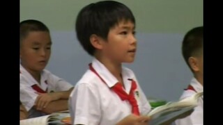 小学四年级的肖德俊 上课喜欢举手回答问题